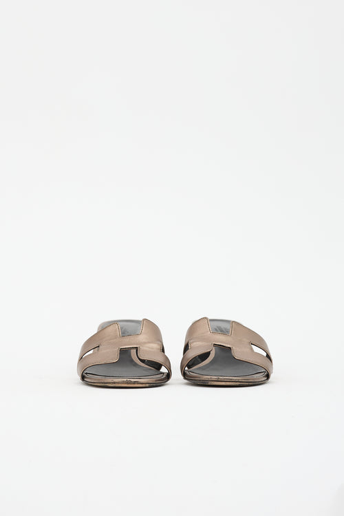 Hermès Metallic Leather Oasis Sandal