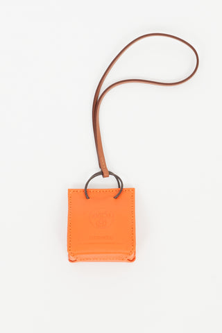 Carolina Herrera // Magenta Quilted Leather Bag – VSP Consignment
