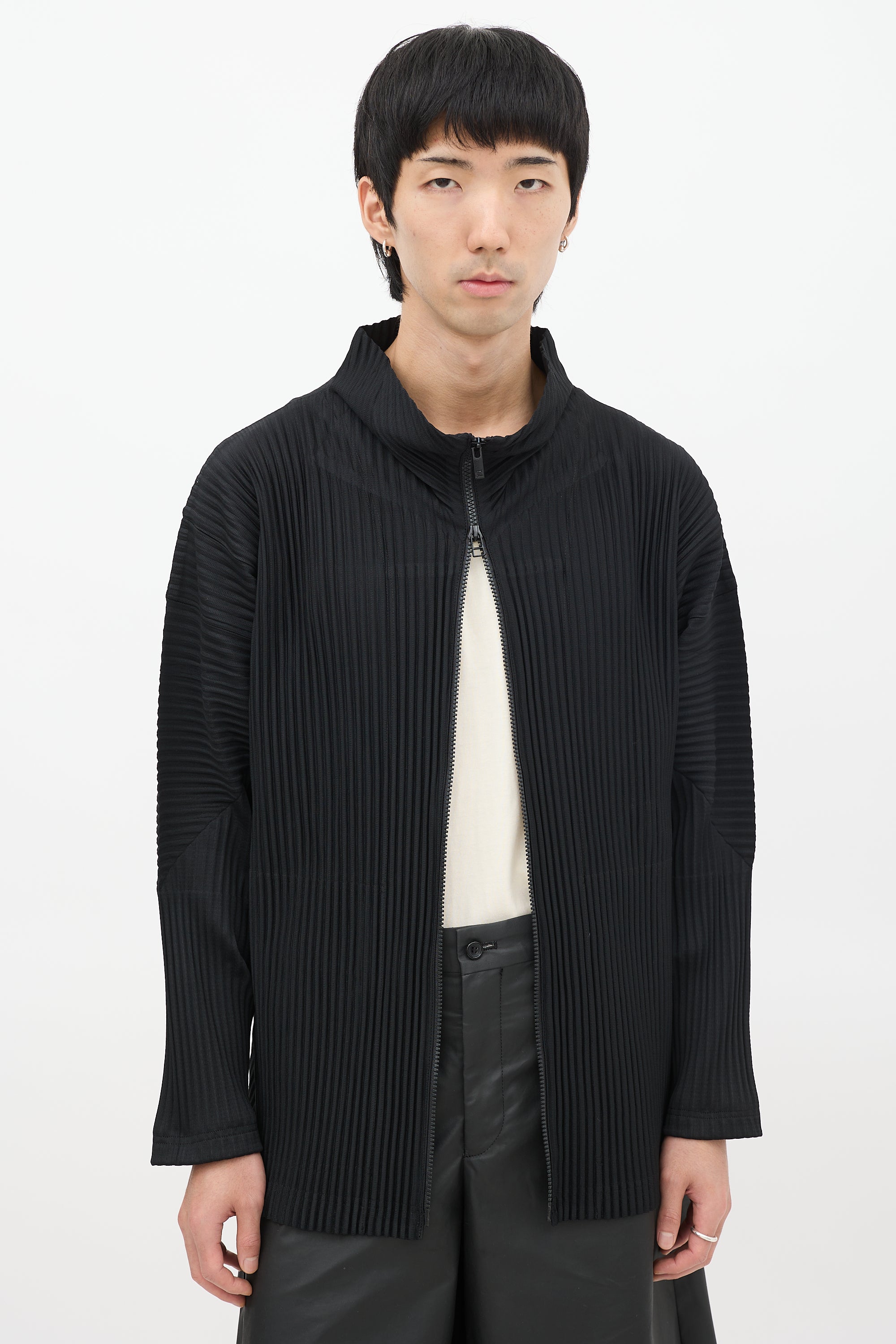 Homme Plissé Issey Miyake // Black Pleated Zip Jacket – VSP