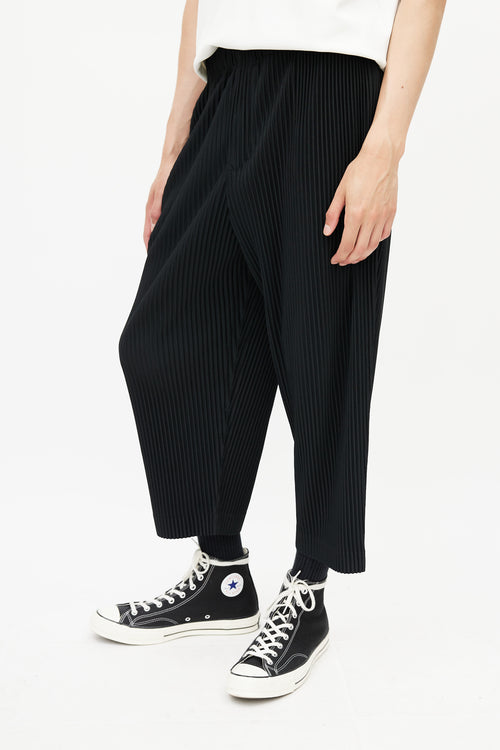 Issey Miyake Black Pleated Cropped Trouser