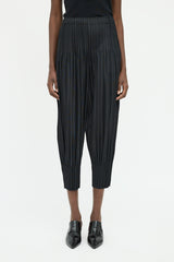 Issey-Miyake-Blk-Taper-Pleated