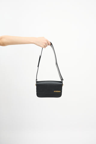 Leather Le Carinu Shoulder Bag
