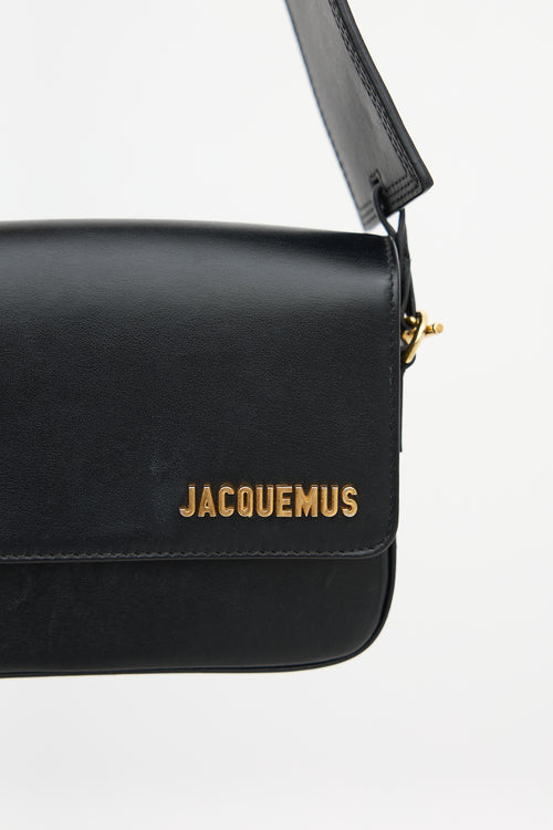 Leather Le Carinu Shoulder Bag