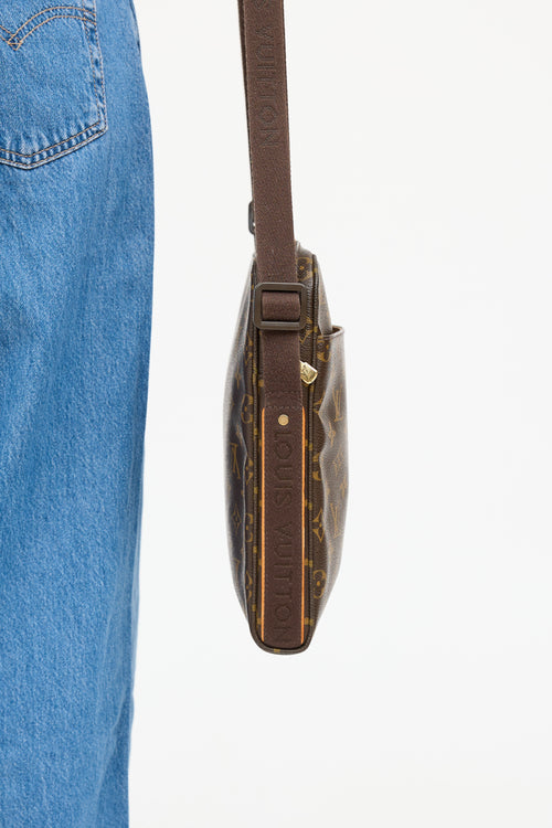 Louis Vuitton Trotteur Beaubourg Bag