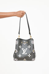 Louis Vuitton Wild at Heart NéoNoé MM Bucket Bag