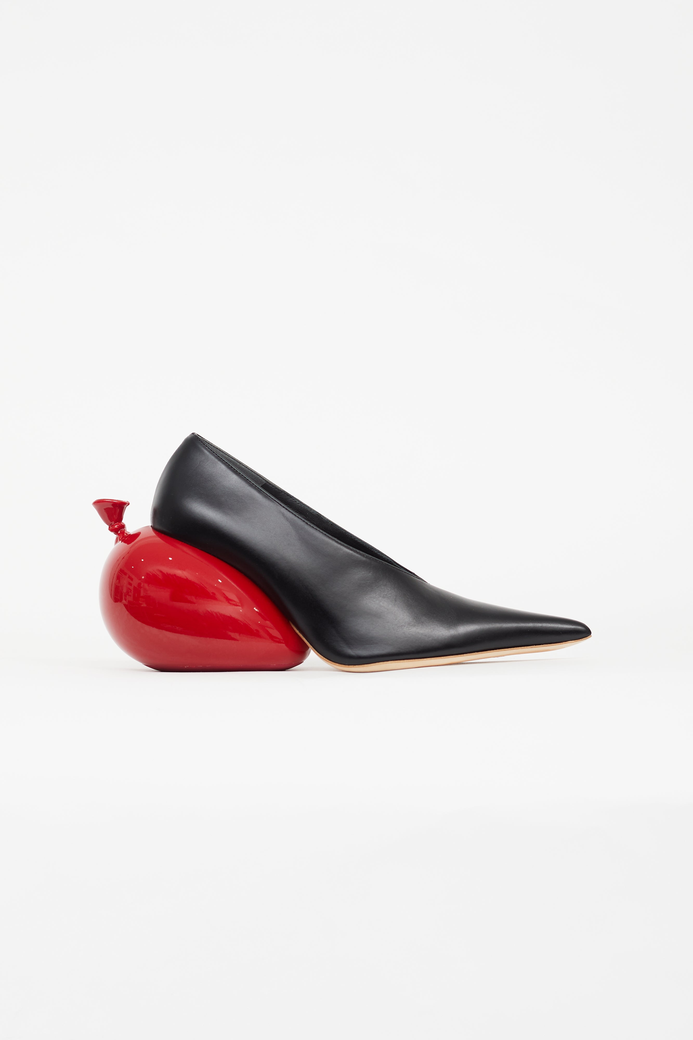 Loewe // Fall 2022 Black & Red Balloon Heel VSP Consignment Loewe // Fall 2022 Black & Red Balloon Heel VSP Consignment