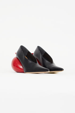 Loewe Fall 2022 Black & Red Balloon Heel