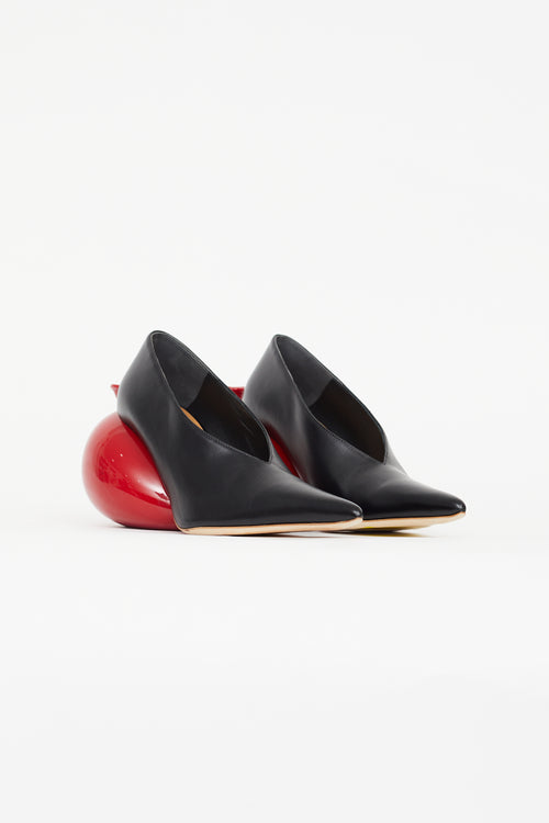 Loewe Fall 2022 Black & Red Balloon Heel