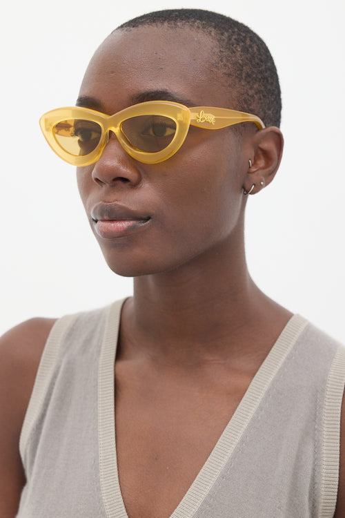 Loewe Yellow LW40096I Tapered Sunglasses