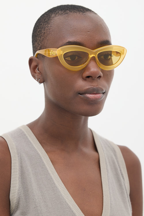 Loewe Yellow LW40096I Tapered Sunglasses