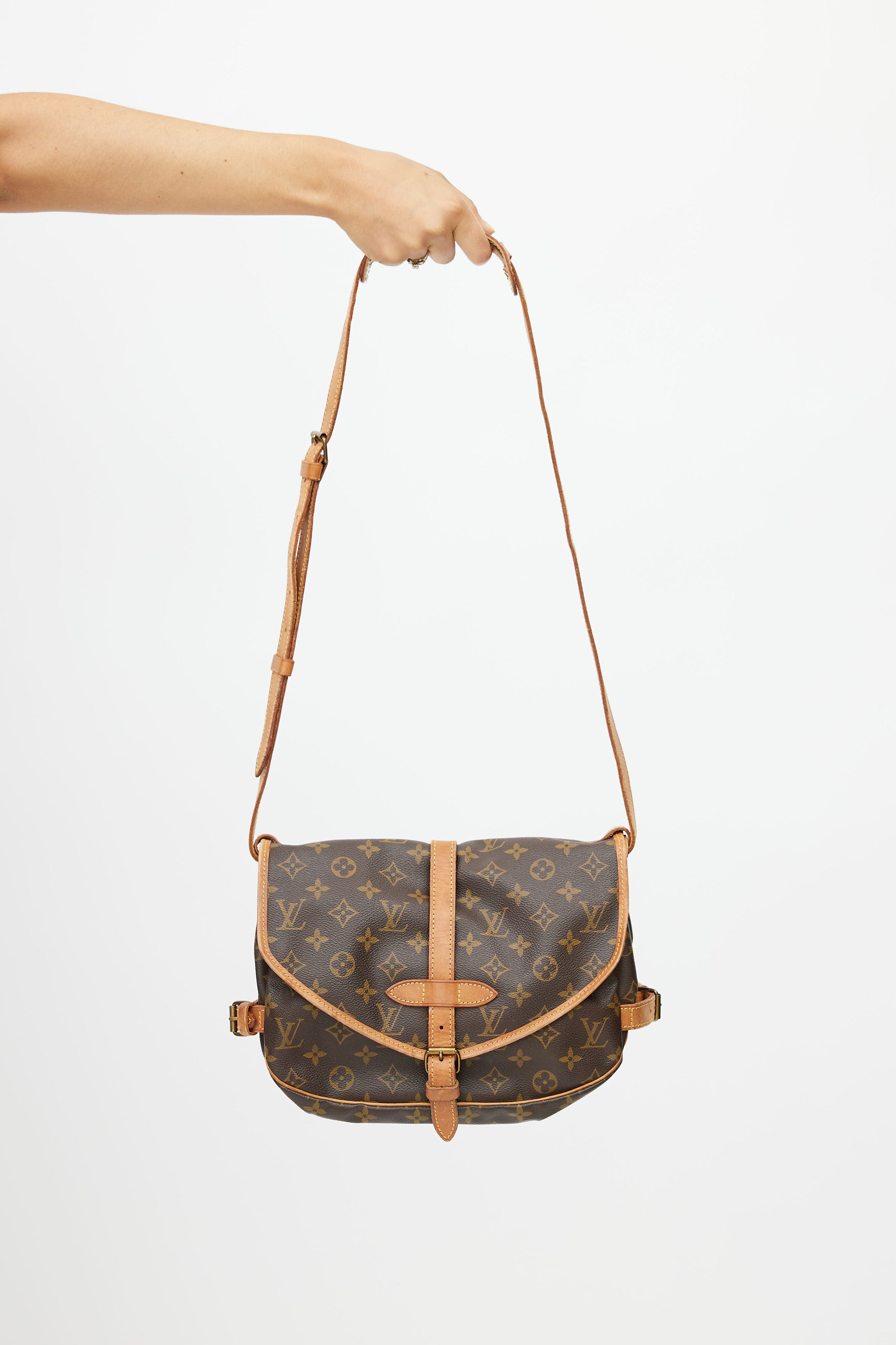Louis Vuitton // 1989 Brown Monogram Saumur 25 Messenger Bag – VSP
