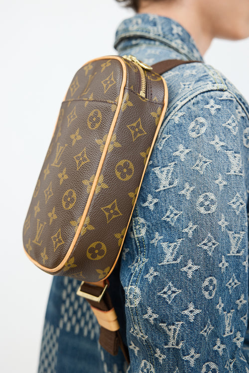 Louis Vuitton 2004 Brown Monogram Pochette Gange Bag