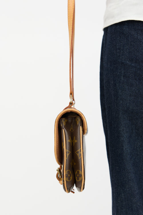 Louis Vuitton 2005 Monogram Pochette Marelle MM Bag