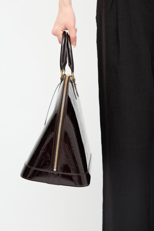 2010 Vernis Alma Bag