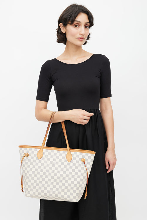 Louis Vuitton 2018 Cream Damier Azur Neverfull MM Tote Bag