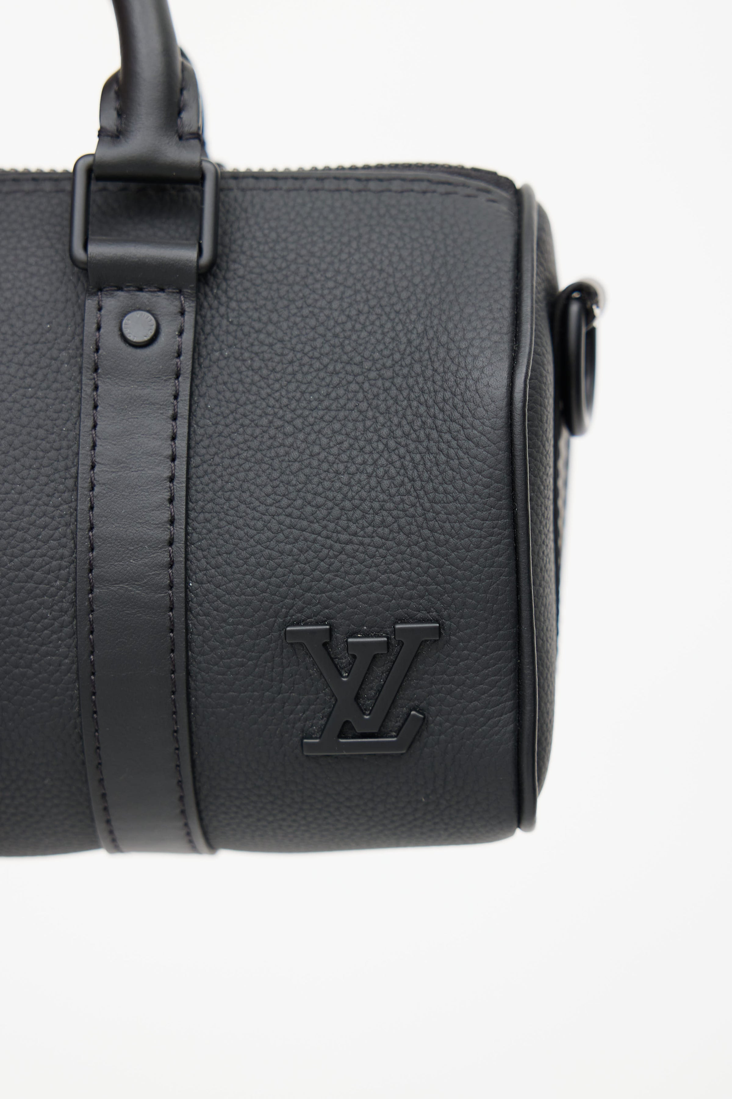 What's in my bag  Louis Vuitton Keepall XS Aerogram Leather 
