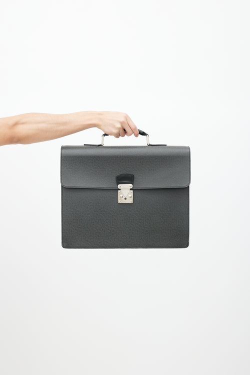 Louis Vuitton Black Taiga Leather Briefcase
