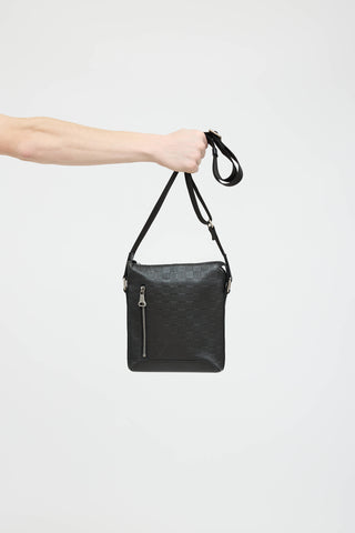 Louis Vuitton Discovery Messenger Bag