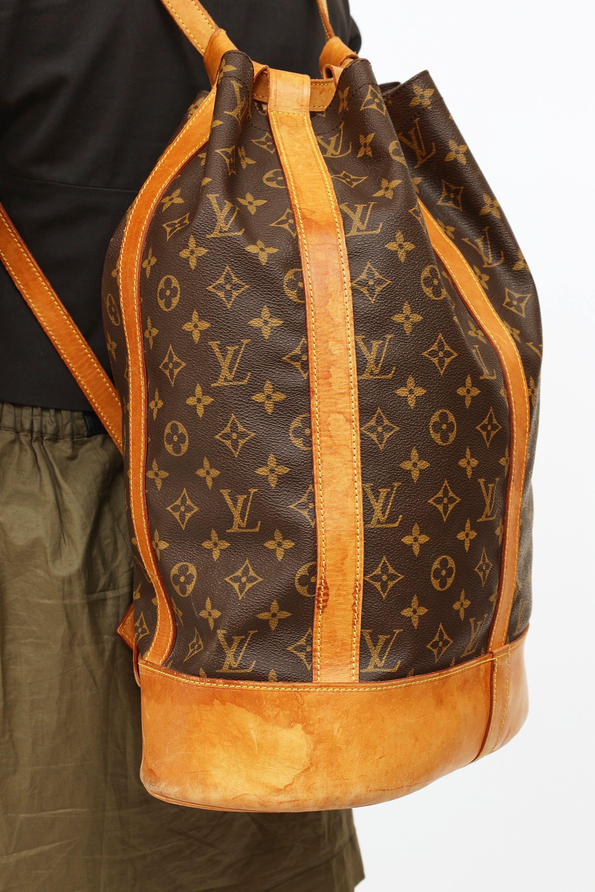 Louis-Vuitton-Monogram-Randonnee-GM-Laundry-Bag-M42244 – dct