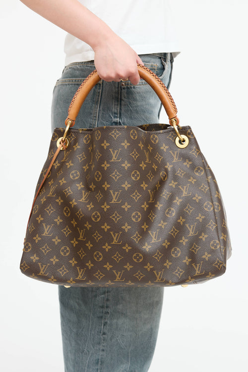 Louis Vuitton Monogram Artsy MM Bag