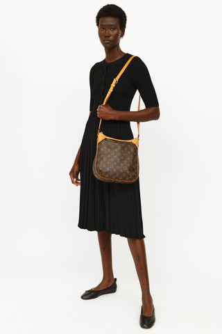Louis Vuitton // Brown & Pink Monogram Néonoé MM Bucket Bag – VSP  Consignment