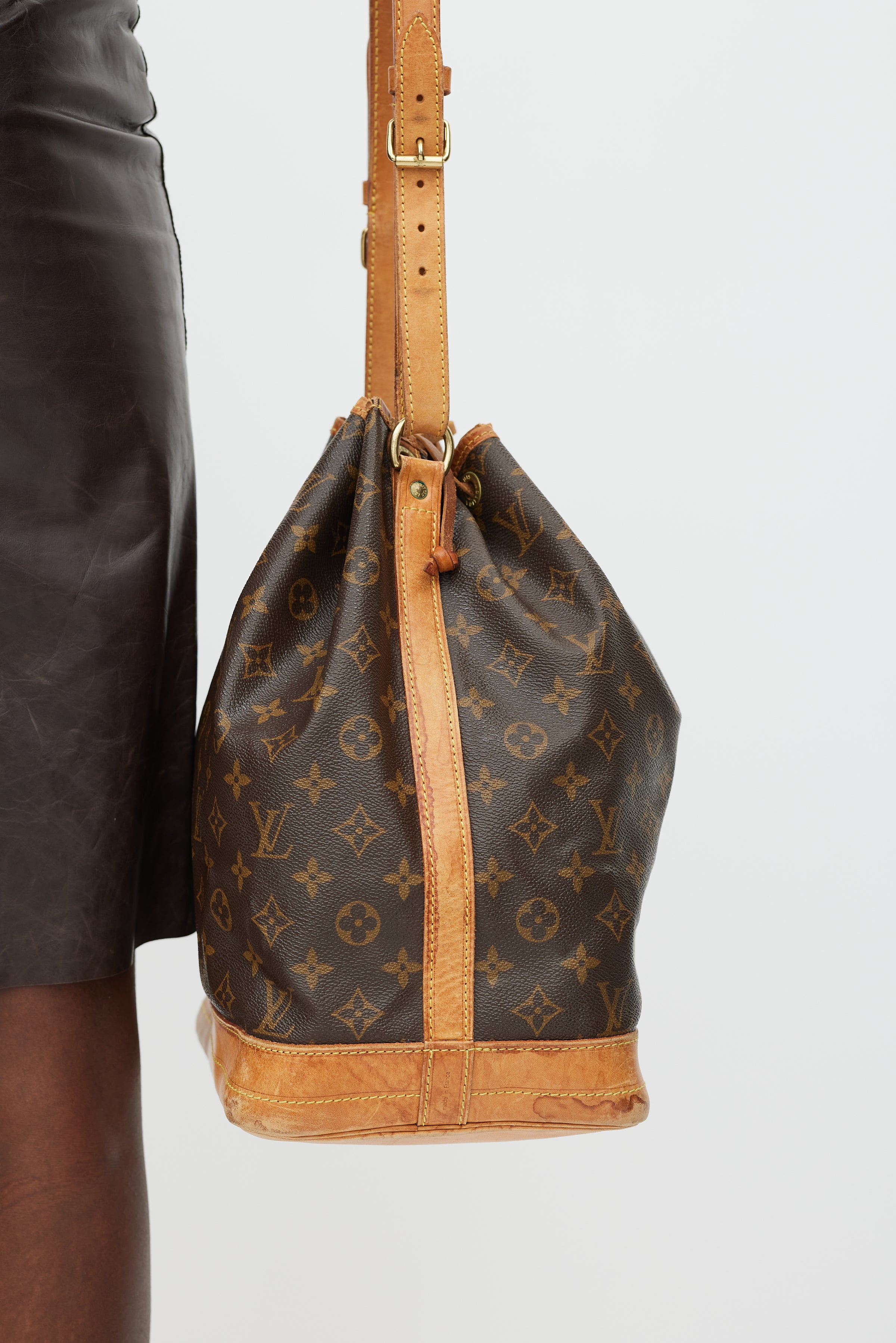 louis vuitton bucket bag backpack Louis Vuitton // Brown Monogram Noe Bucket Bag – VSP Consignment