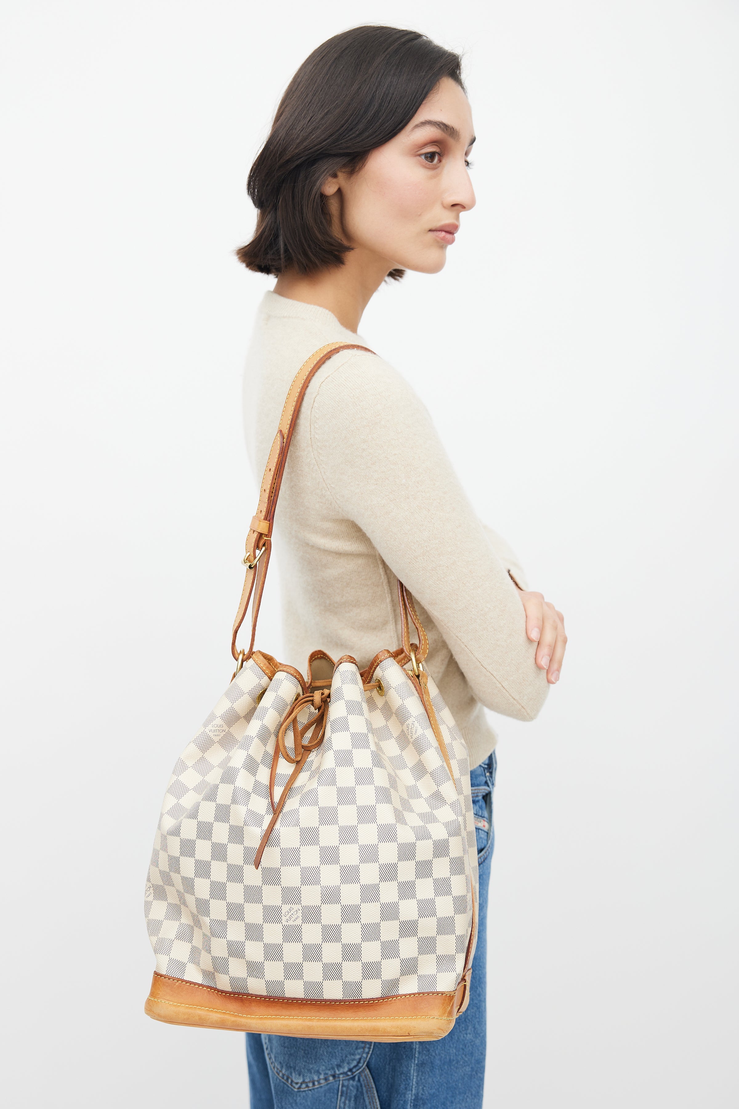 Louis Vuitton // Cream Damier Azur Noé Bucket Shoulder Bag – VSP Consignment