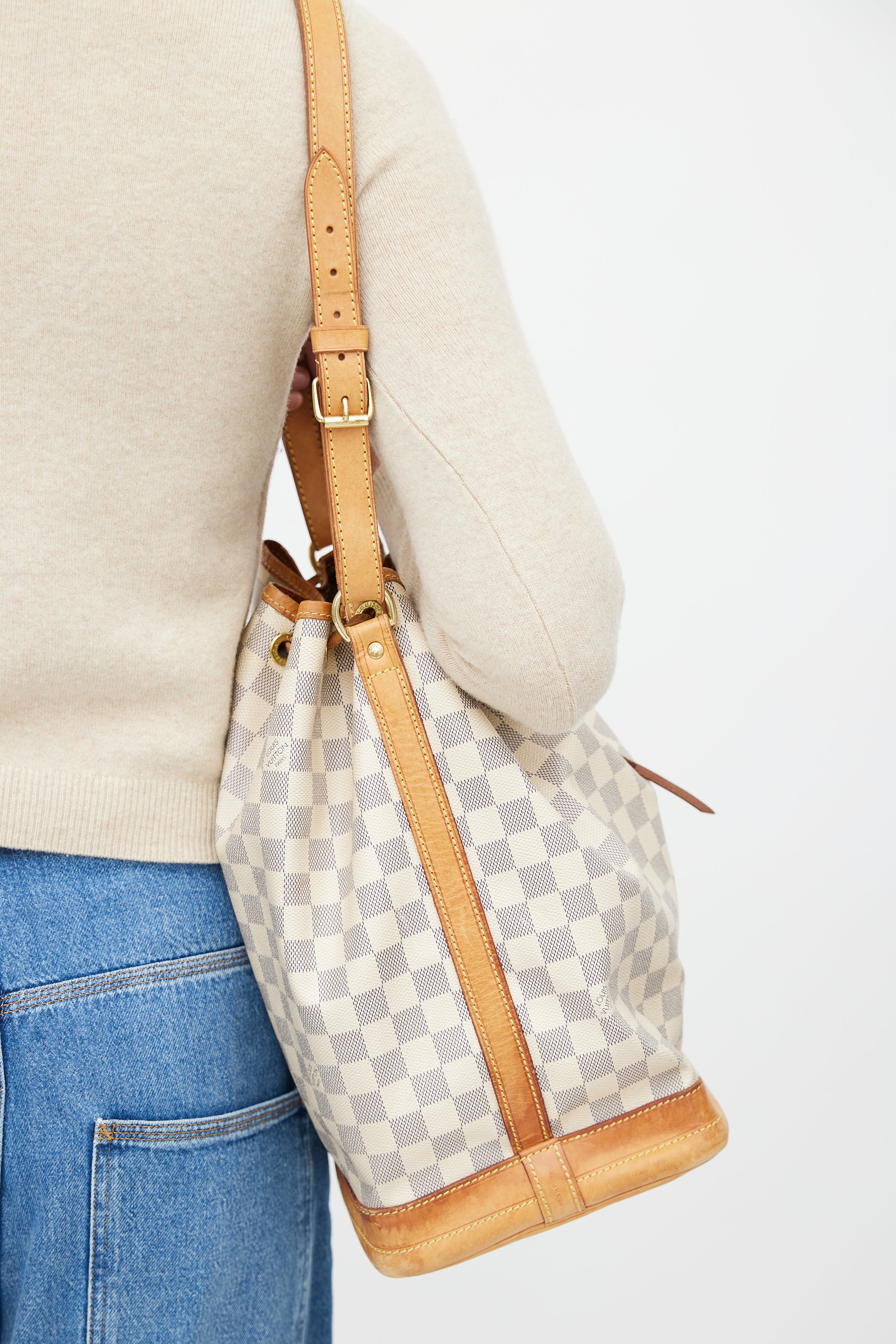 Louis Vuitton // Cream Damier Azur Noé Bucket Shoulder Bag – VSP
