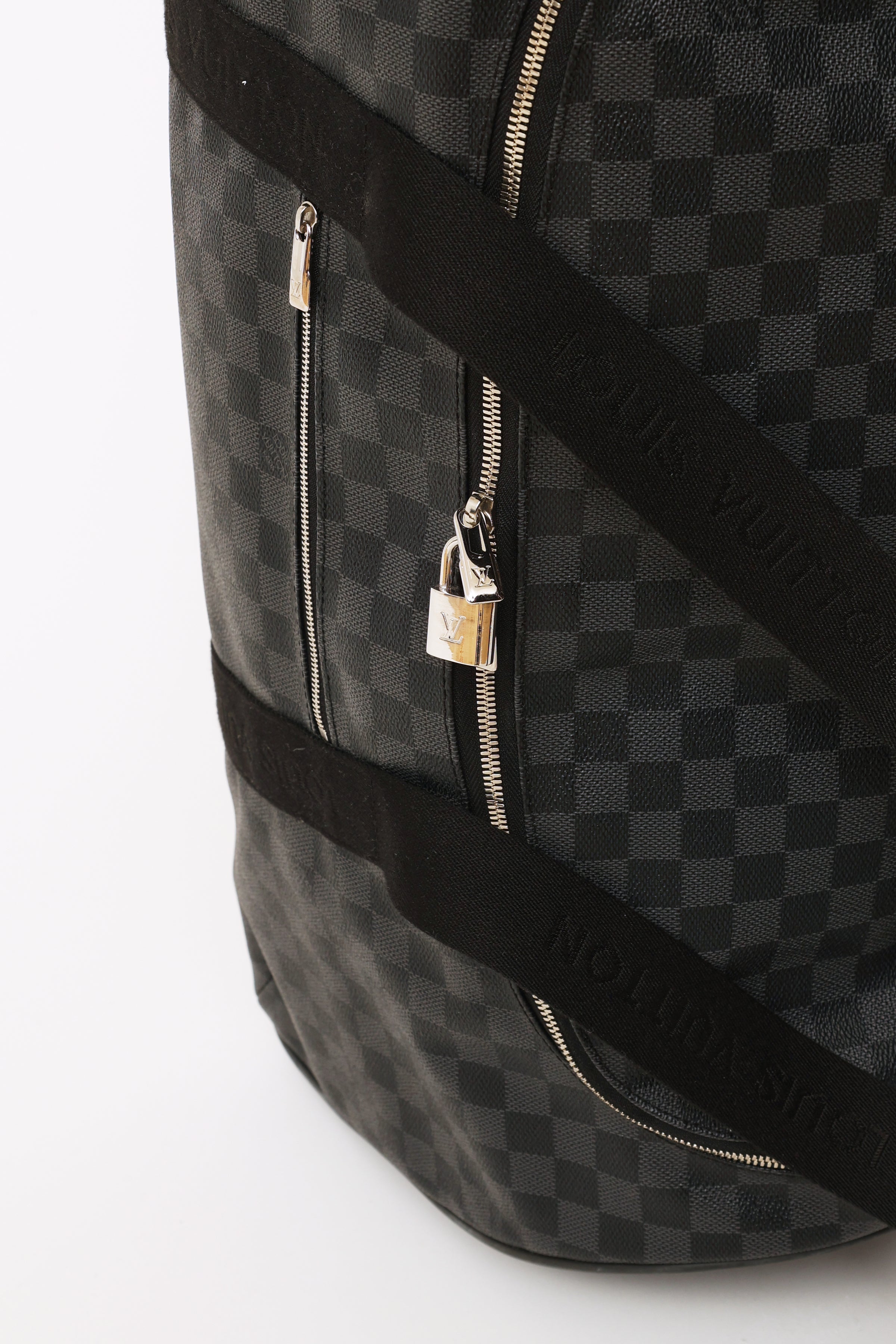 Louis Vuitton Damier Graphite Neo Kendall - Black Weekenders, Bags -  LOU796828