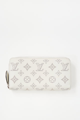 Louis Vuitton Mahina Leather Zippy Wallet