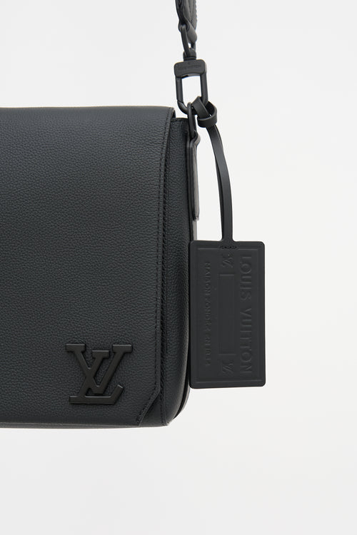 Louis Vuitton Leather Takeoff Messenger Bag