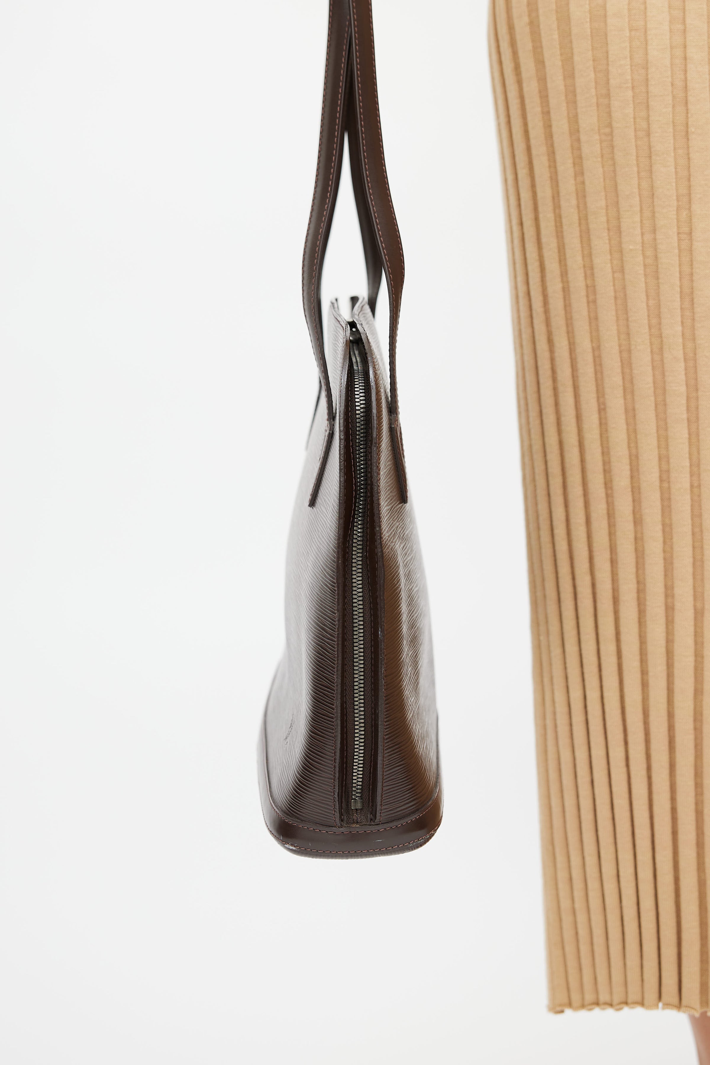 Louis Vuitton // 1995 Brown Epi Leather Concorde Bag – VSP Consignment