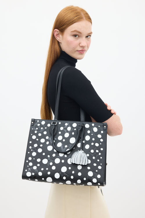 Louis Vuitton X Yayoi Kusama 2023 Black & White Empreinte Leather OnTheGo MM Bag