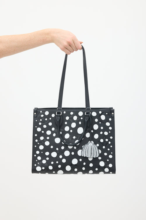 Louis Vuitton X Yayoi Kusama 2023 Black & White Empreinte Leather OnTheGo MM Bag