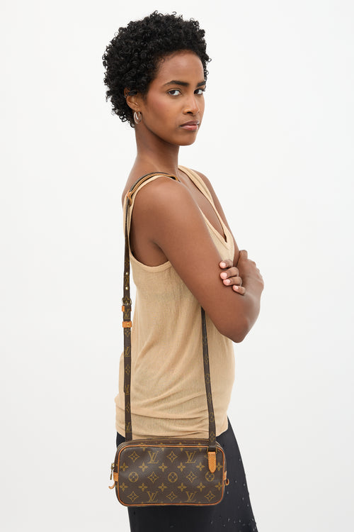 Louis Vuitton 1987 Monogram Pochette Marly Bandouliere Bag