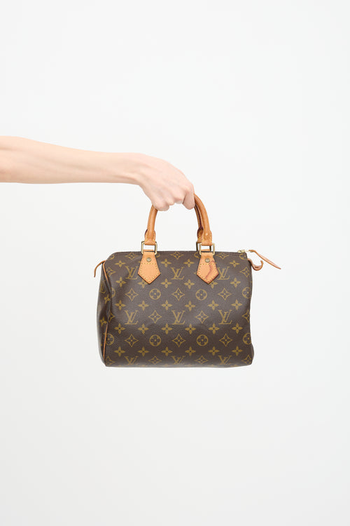Louis Vuitton 1995 Monogram Speedy 25 Bag