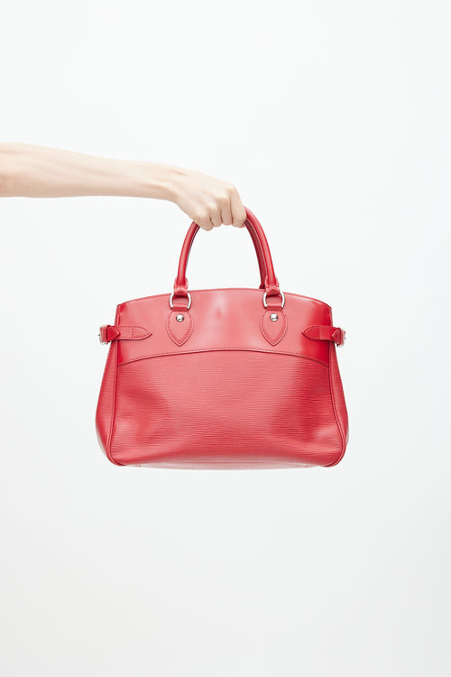 Louis Vuitton 2006 Red Epi Leather Passy MM Shoulder Bag