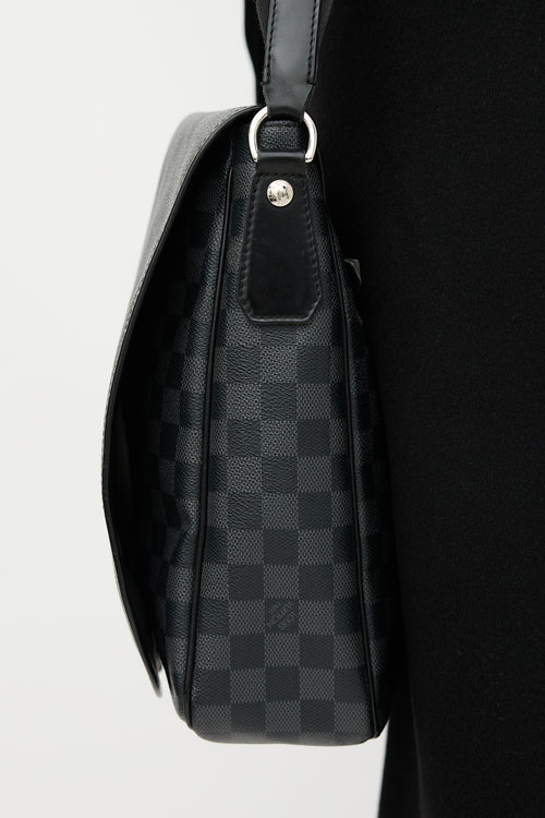 Louis Vuitton 2008 Damier Graphite Daniel MM Messenger Bag