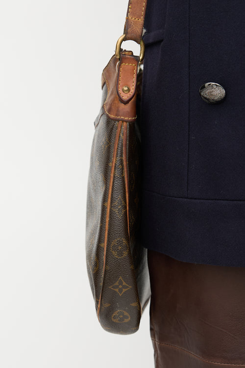 Louis Vuitton 2011 Monogram Odeon PM Bag