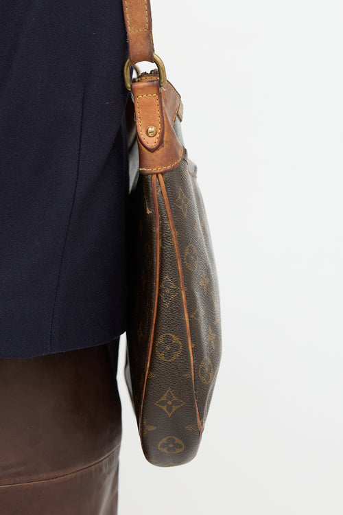 Louis Vuitton 2011 Monogram Odeon PM Bag