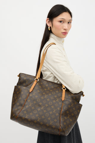 Louis Vuitton 2012 Monogram Totally MM Tote Bag