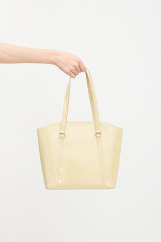 Louis Vuitton 2012 Vernis Avalon Bag