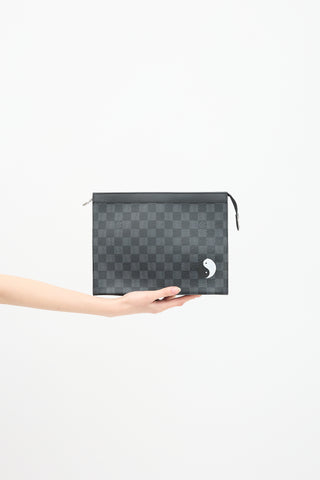 Louis Vuitton Damier Graphite Pochette Voyage MM Clutch