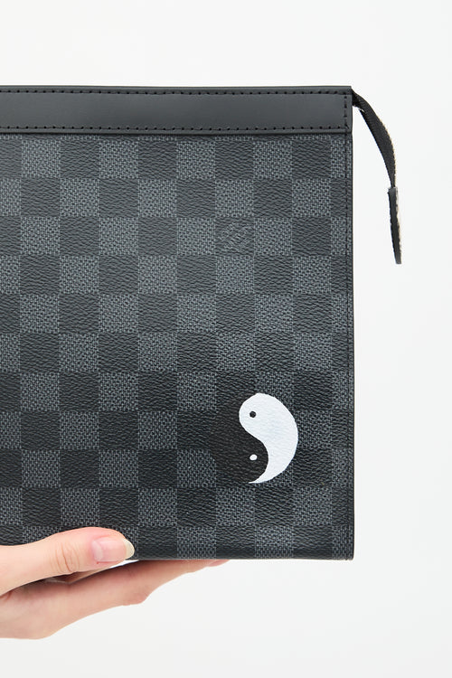 Louis Vuitton Damier Graphite Pochette Voyage MM Clutch