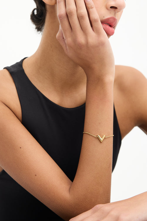 Louis Vuitton Yellow Gold Essential V Pendant Bracelet