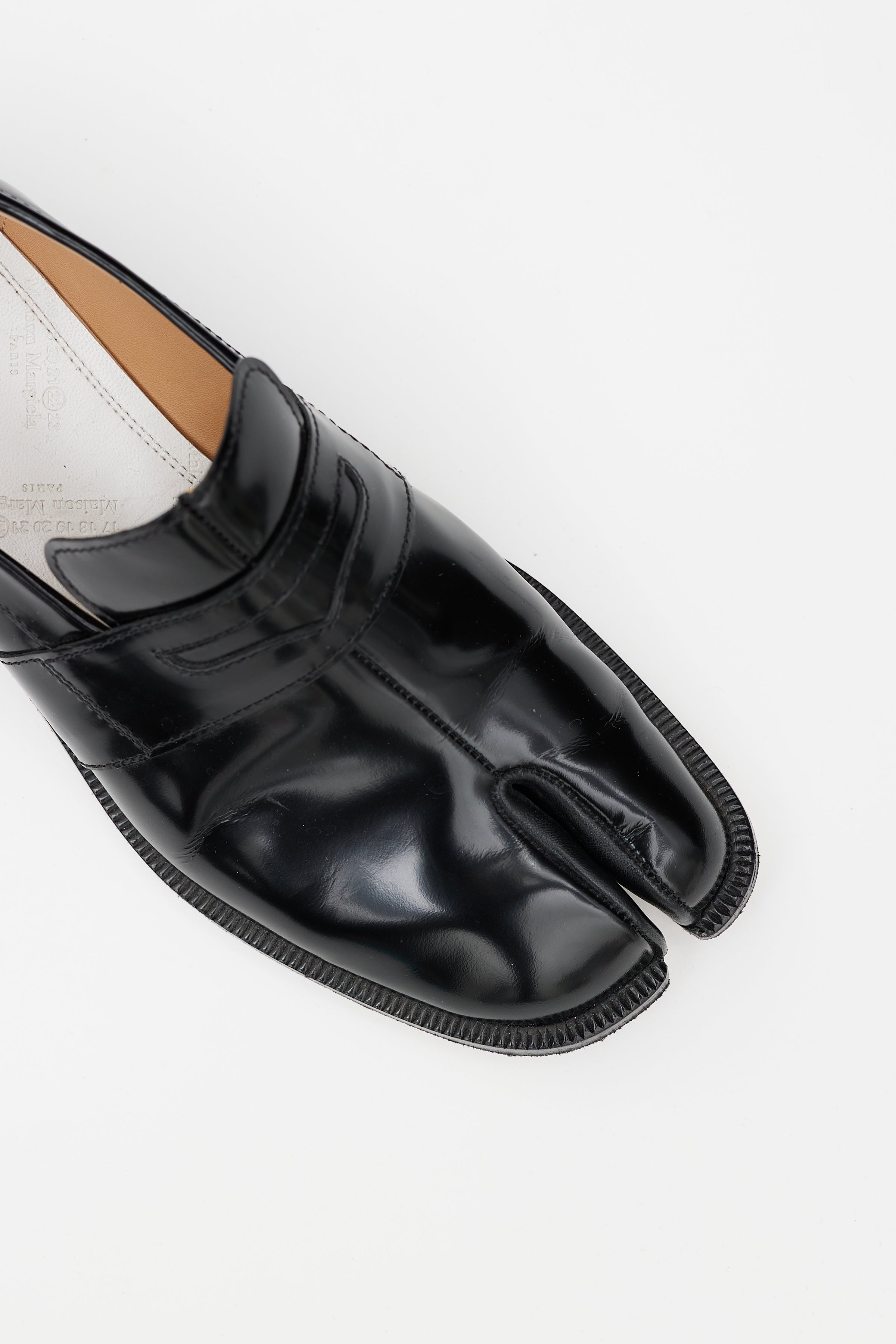 Maison Margiela // Black Leather Tabi Loafer – VSP Consignment