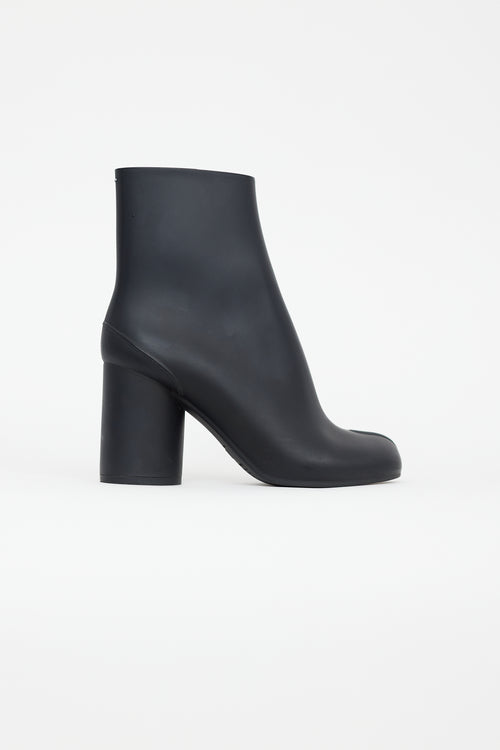 Maison Margiela Black Rubber Tabi Ankle Boot VSP Consignment