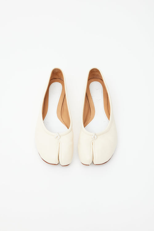 Maison Margiela Cream Leather Tabi Ballet Flat