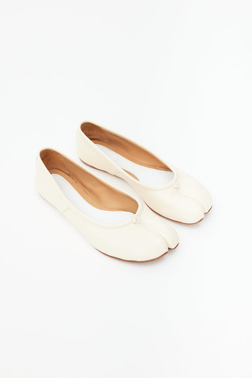 Maison Margiela Cream Leather Tabi Ballet Flat