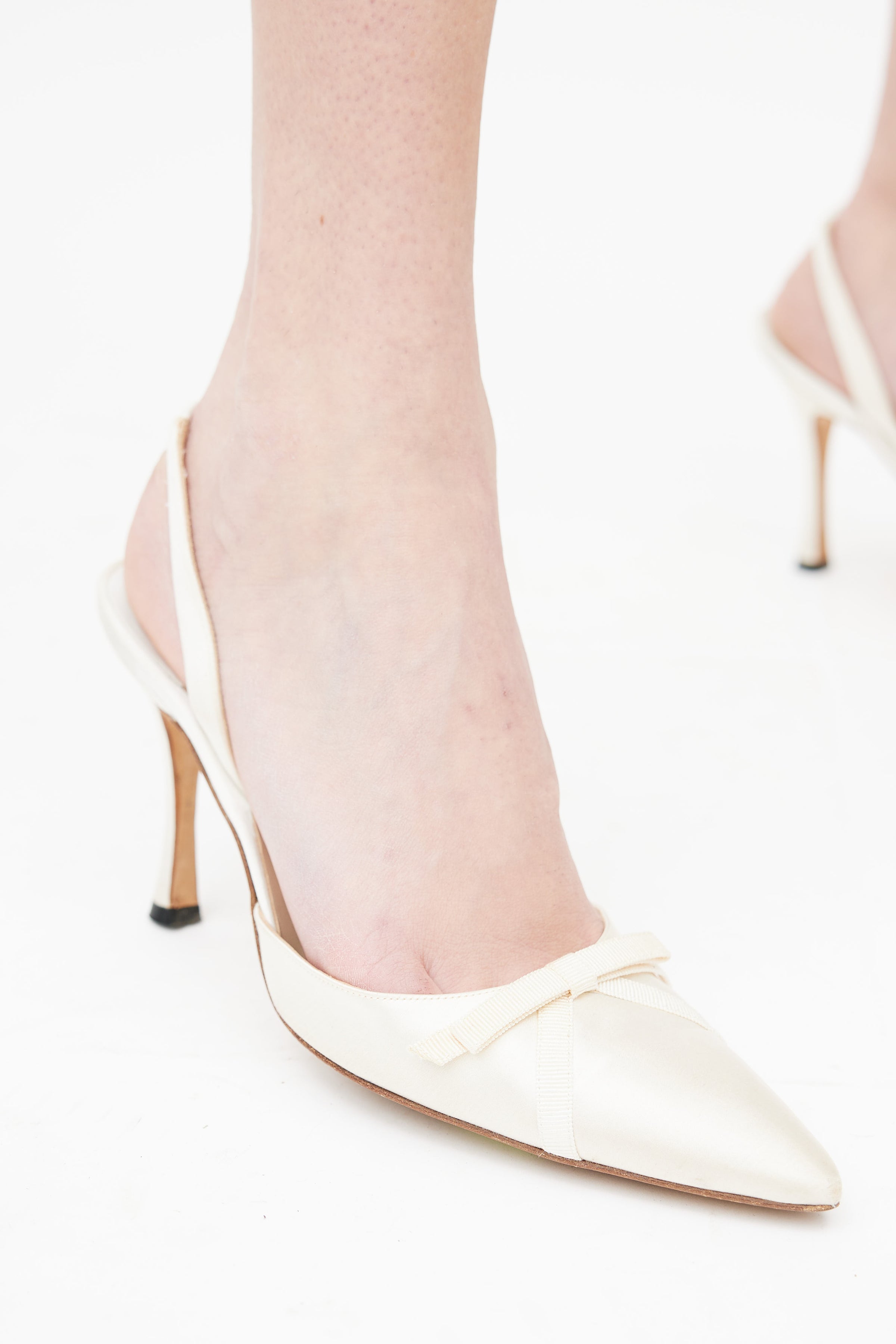 Amazon.com | Arqa Satin Slingback Heels for Women Pointed Toe Rhinestone  Bow High Heels Wedding Bride Pump Shoes | Shoes